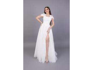 Wedding dress with a slit Layla MS-1184